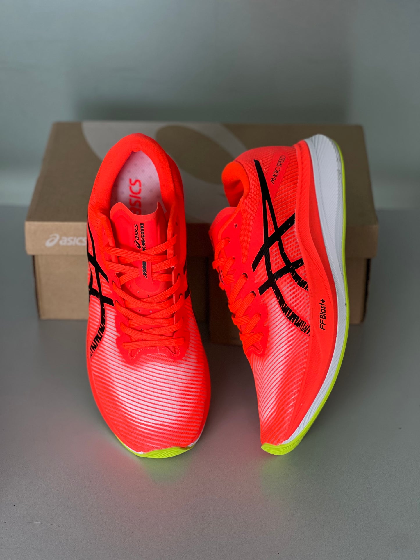 ASICS MAGIC SPEED