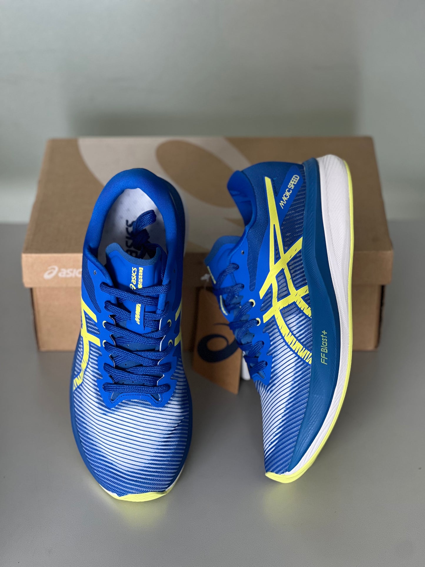 ASICS MAGIC SPEED