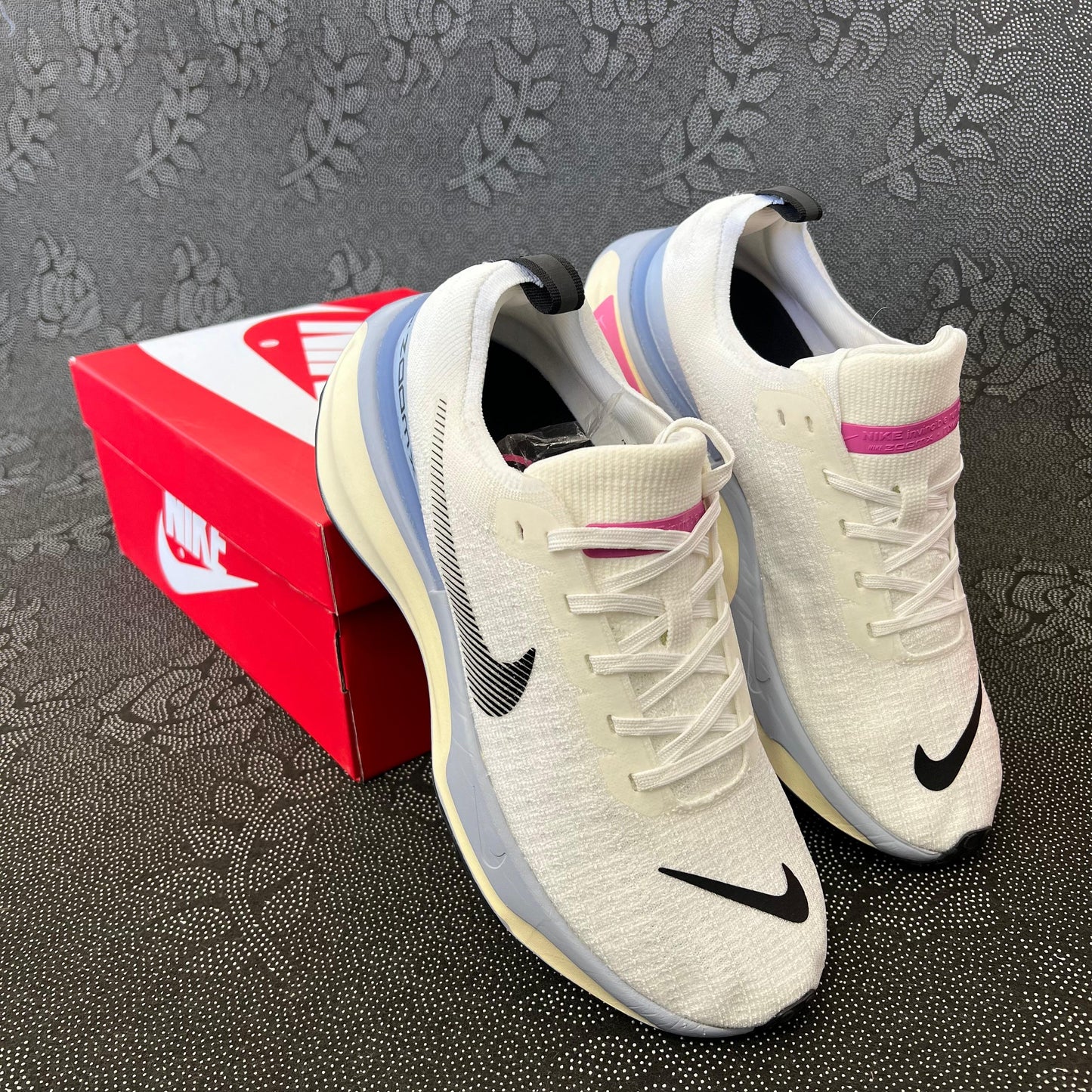 NIKE INVENCIBLE 3