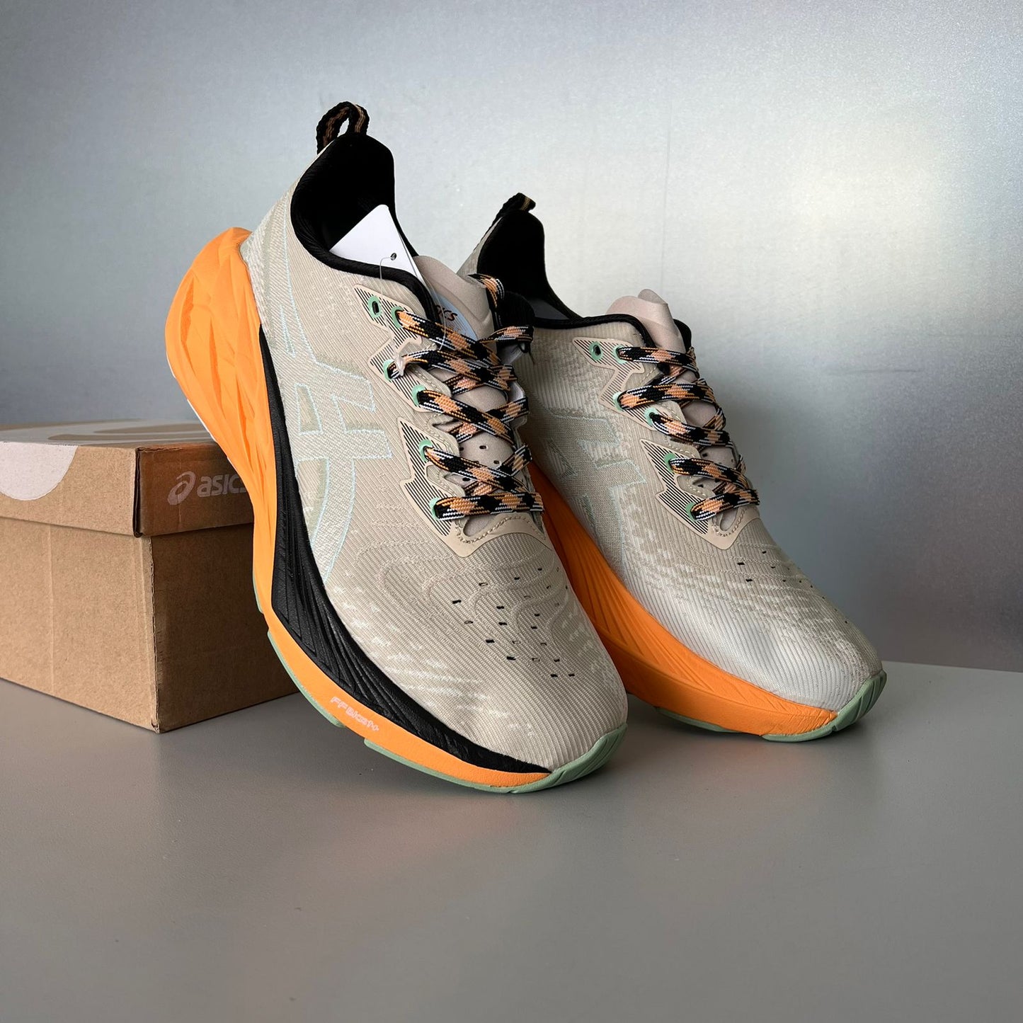 ASICS NOVABLAST