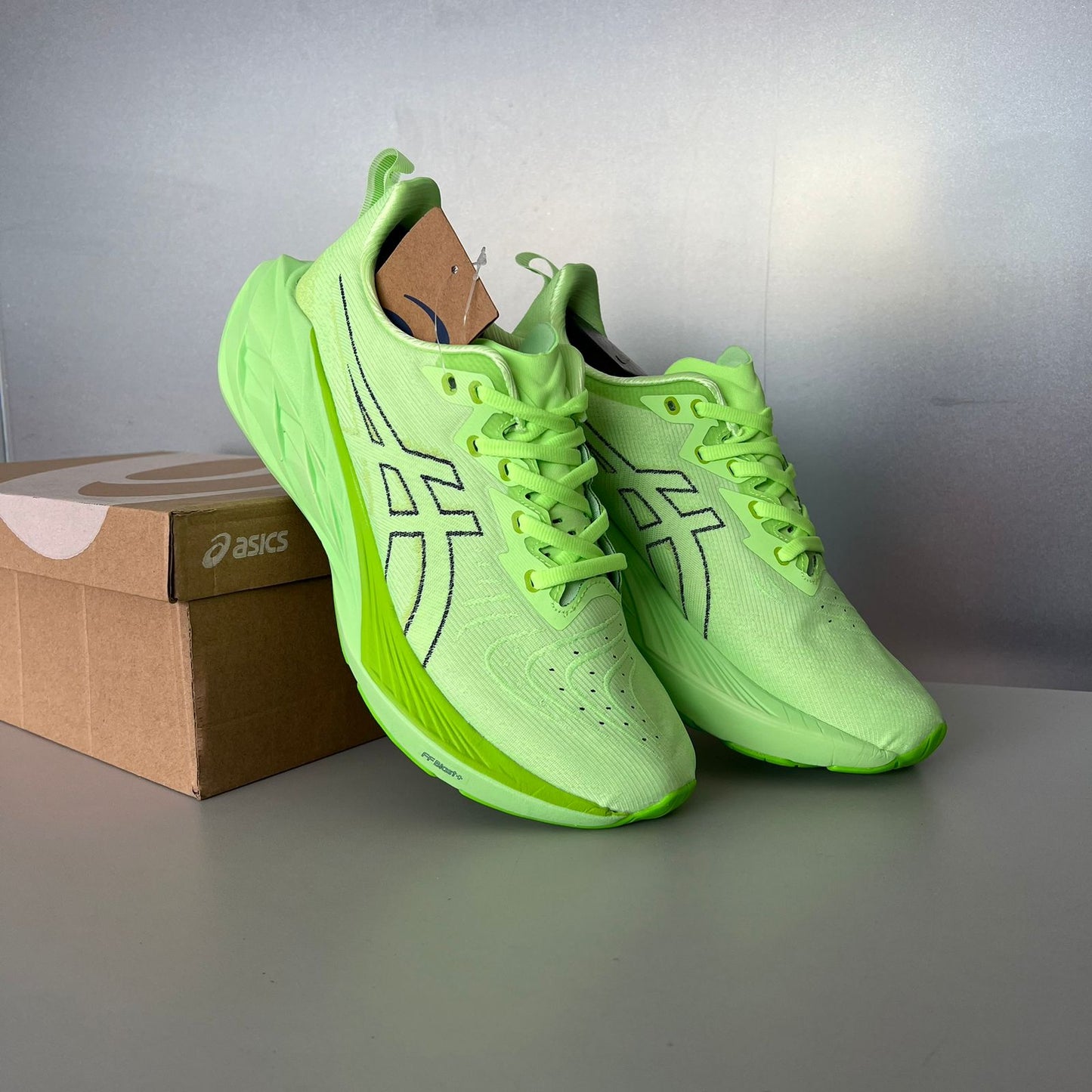 ASICS NOVABLAST