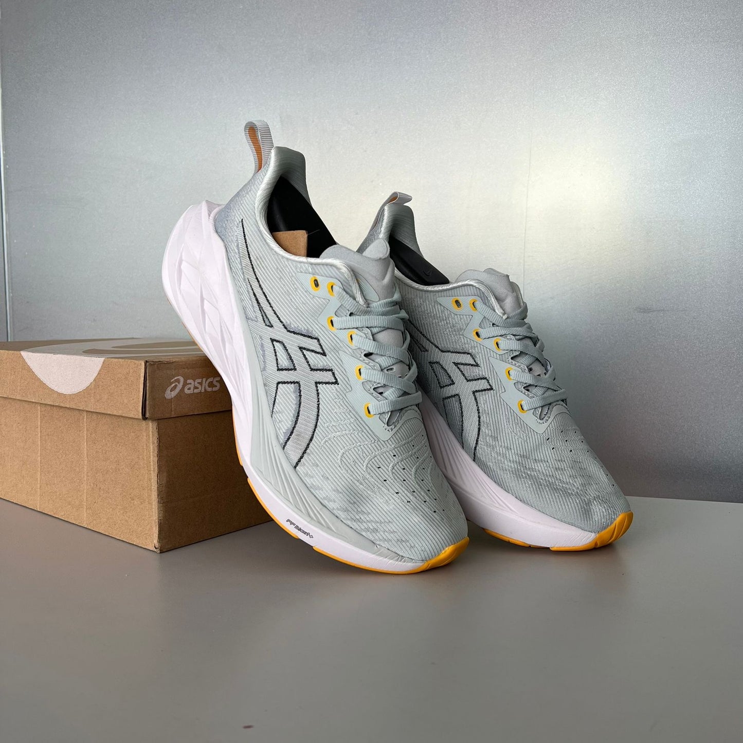 ASICS NOVABLAST