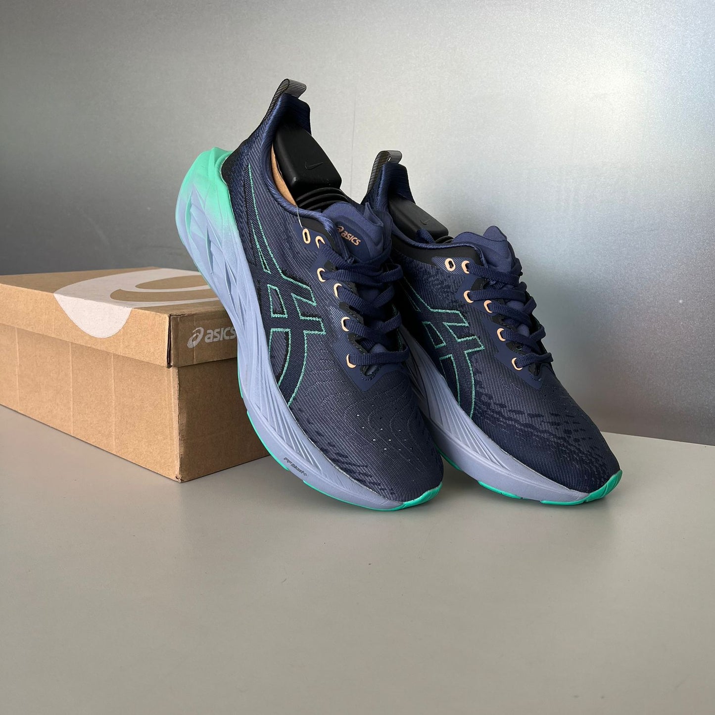 ASICS NOVABLAST