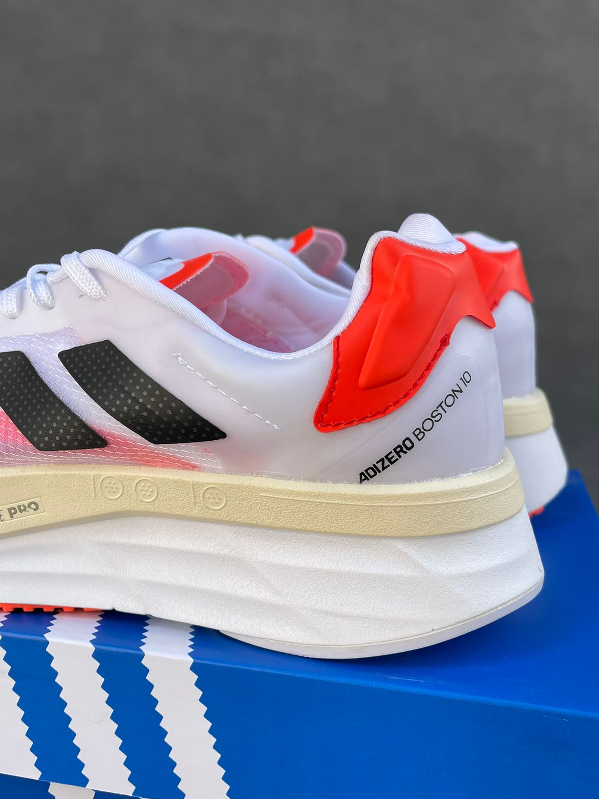 ADIDAS ADIZERO BOSTON 10