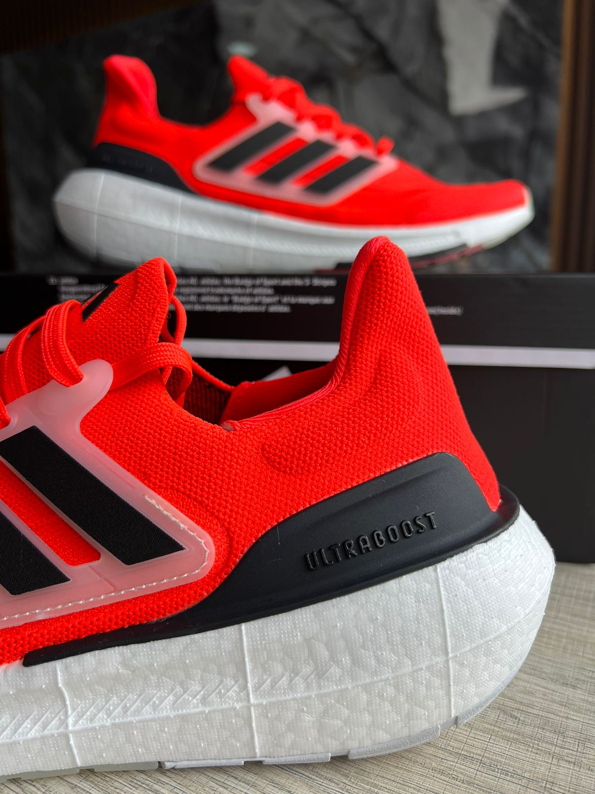 ADIDAS ULTRABOOST LIGTH