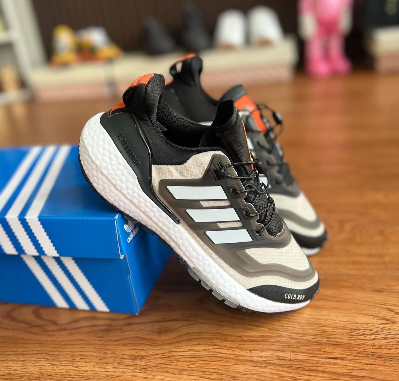ADIDAS ULTRABOOST COLD RDY