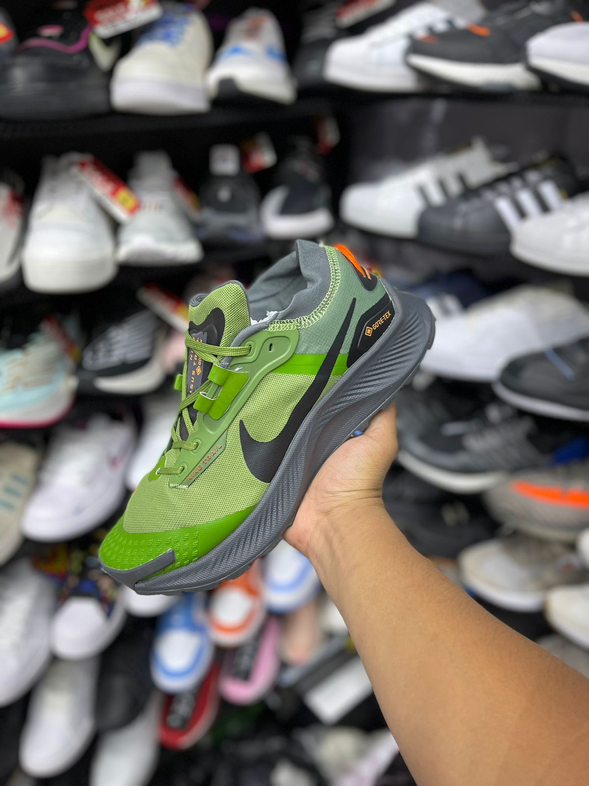 NIKE PEGASUS