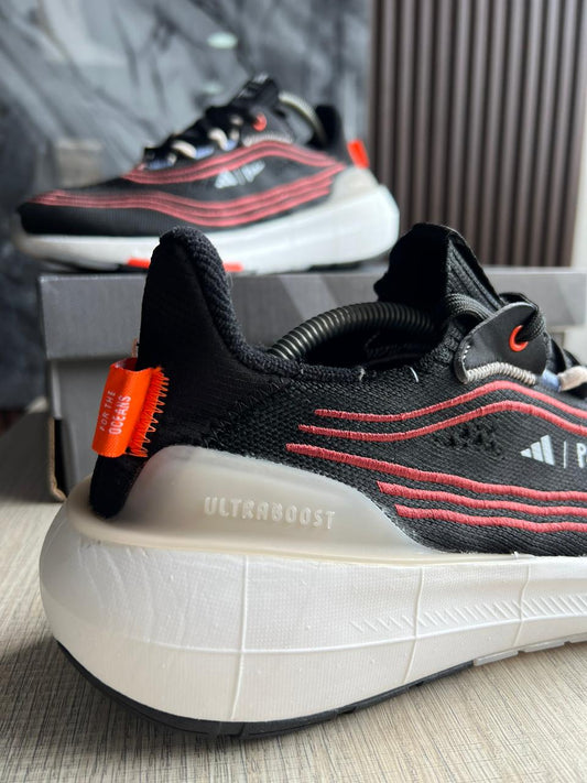 ULTRABOOST LIGTH PARLEY