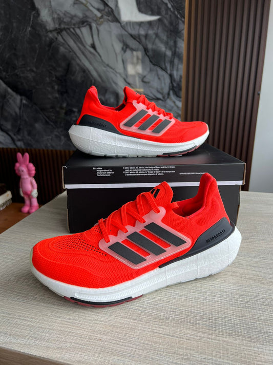 ADIDAS ULTRABOOST LIGTH