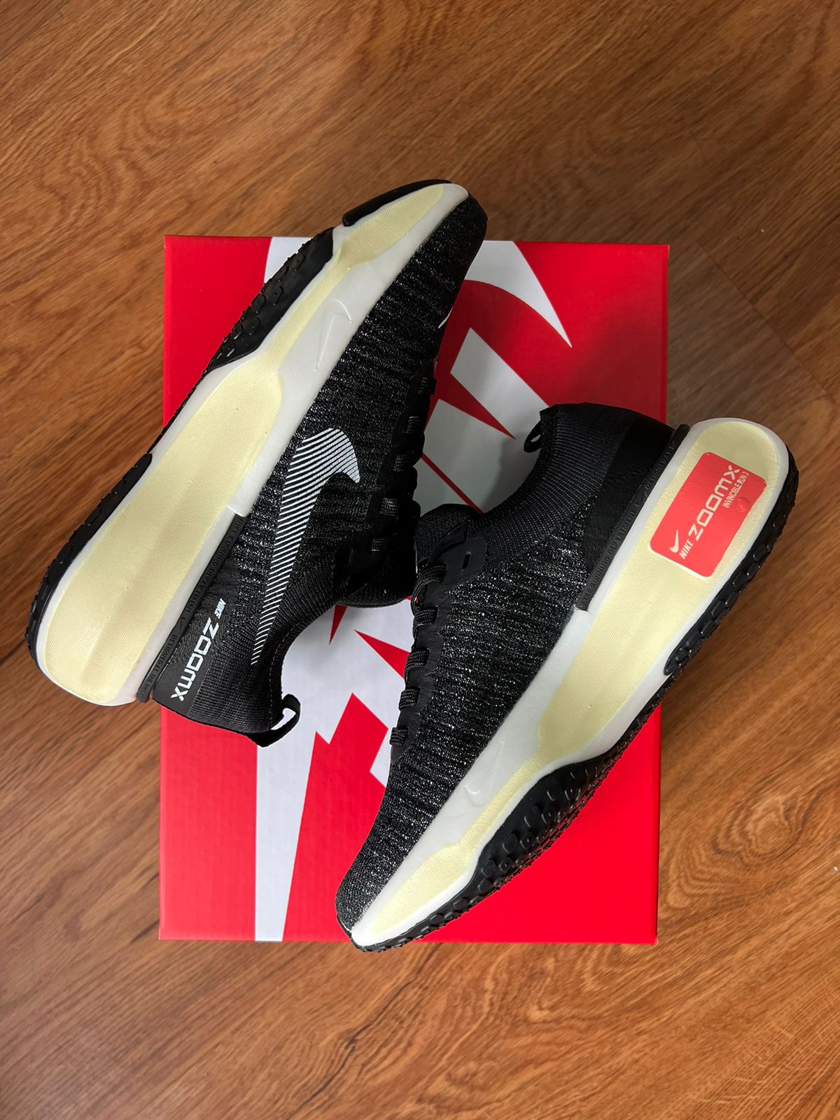 NIKE INVINCIBLE RUN 3